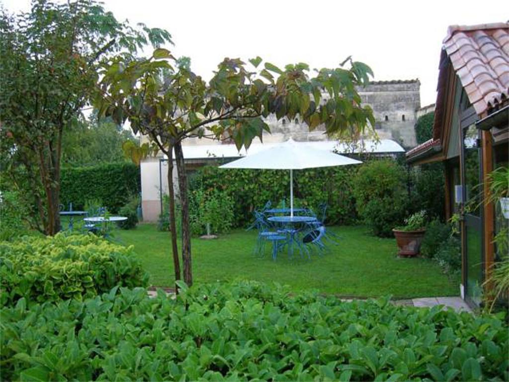 Hotel Entre 2 Mers Proche Bordeaux Carbon-Blanc Экстерьер фото