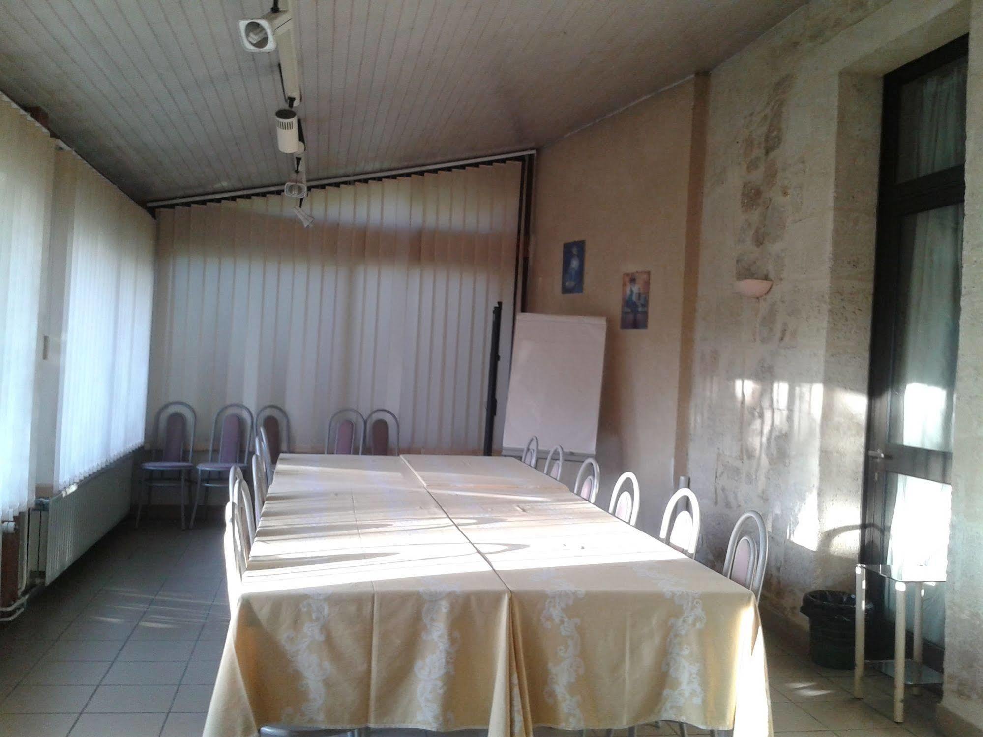 Hotel Entre 2 Mers Proche Bordeaux Carbon-Blanc Экстерьер фото